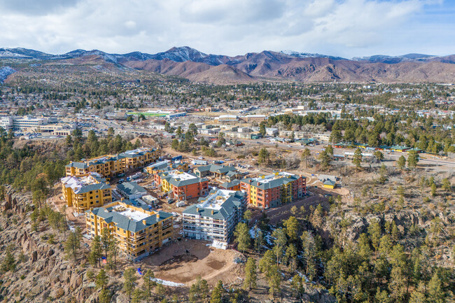 The Hill in Los Alamos, NM - Foto de edificio - Building Photo