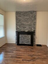 638 Middle Ave, Unit B 1st Floor in Wilmerding, PA - Building Photo - Building Photo