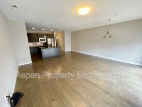 901 E 2nd Ave in Coralville, IA - Building Photo - Building Photo