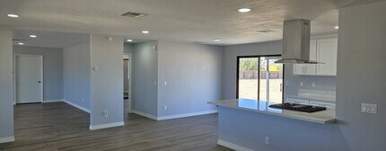14584 MUSCATEL St in Hesperia, CA - Building Photo - Building Photo