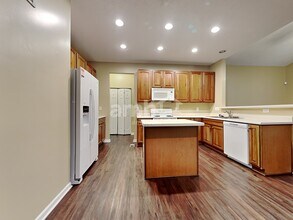 285 Coyote Dr in Maineville, OH - Building Photo - Building Photo