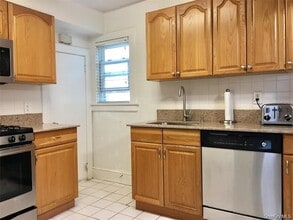 86 Brown Rd in Scarsdale, NY - Building Photo - Building Photo