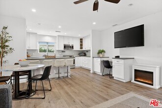 6565 Randi Ave in Los Angeles, CA - Building Photo - Building Photo