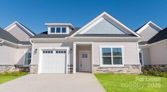 1302 Dallas Cherryville Hwy in Dallas, NC - Building Photo