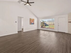 10918 Gulf Bridge Ct in Houston, TX - Foto de edificio - Building Photo