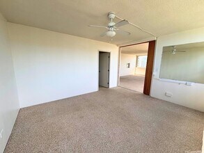 2500 Kalakaua Ave, Unit 07-039 in Honolulu, HI - Building Photo - Building Photo