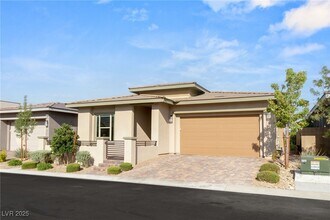 446 Point Sur Ave in Las Vegas, NV - Building Photo - Building Photo