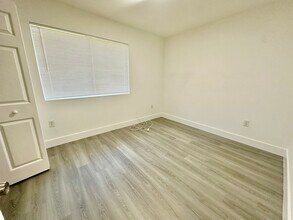 11115 NE 13th Ave, Unit 3 in Miami, FL - Foto de edificio - Building Photo