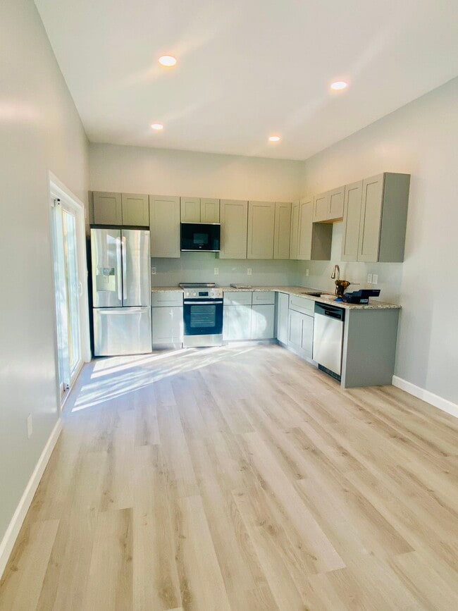 property at 628 Hills Blvd