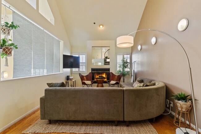 34 Silva Ave in Millbrae, CA - Building Photo - Building Photo
