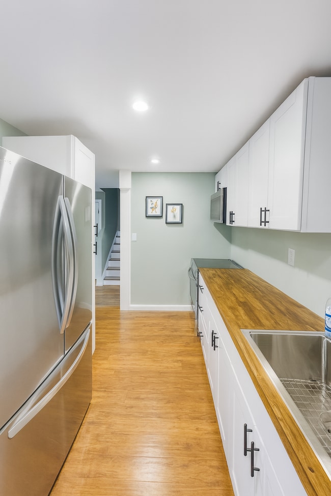 5 Camden Way in Avon, CT - Building Photo - Building Photo