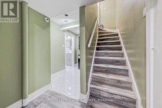 38 Loradeen Crescent in Toronto, ON - Building Photo - Building Photo