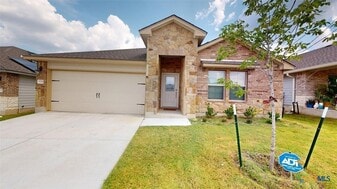 1928 Rosson St in Nolanville, TX - Building Photo