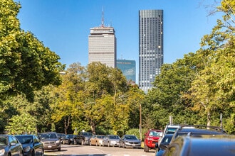 51 Park Dr, Unit 10 in Boston, MA - Building Photo - Building Photo