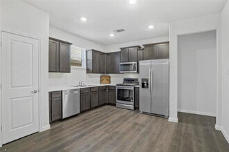 3911 Nature Ct in Denison, TX - Foto de edificio - Building Photo