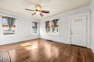 139 E Lake Terrace SE in Atlanta, GA - Building Photo - Building Photo