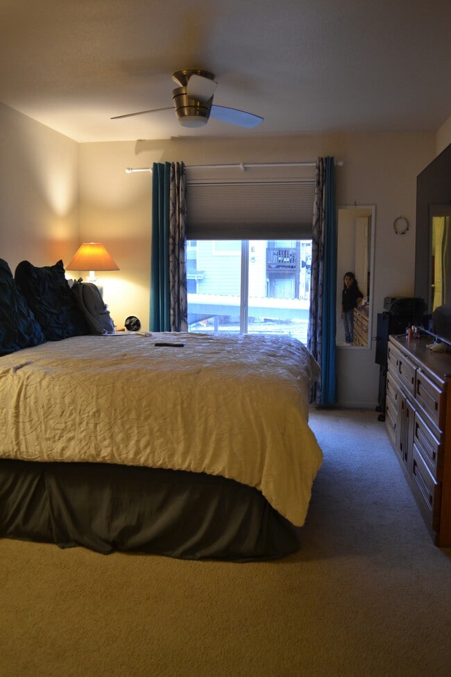 127 Jules Dr in Gypsum, CO - Building Photo - Building Photo