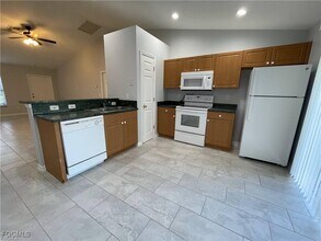 119 Zenith Cir in Ft. Myers, FL - Building Photo - Building Photo