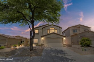 7455 E Fair Meadows Loop in Tucson, AZ - Building Photo - Building Photo