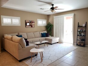 2521 Pastis Ct in Henderson, NV - Foto de edificio - Building Photo