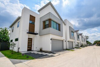 7603 Jacquelyn Gdns Ln in Houston, TX - Building Photo - Building Photo