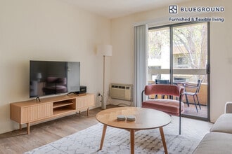 1600 Villa St, Unit SI FL2-ID2134 in Mountain View, CA - Building Photo - Building Photo