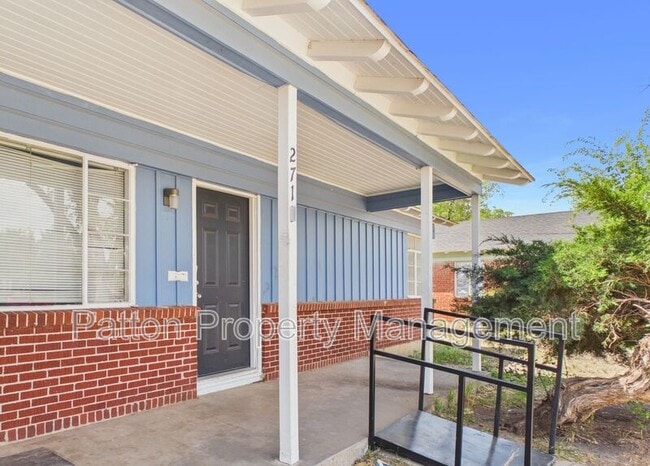 property at 2713 Duncan Dr