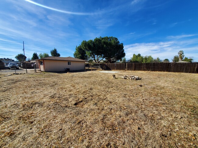 32036 Avenue E in Yucaipa, CA - Building Photo - Building Photo