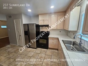 237 Sunnyland Dr in San Antonio, TX - Building Photo - Building Photo