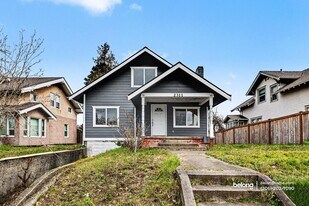 2311 S L St in Tacoma, WA - Building Photo