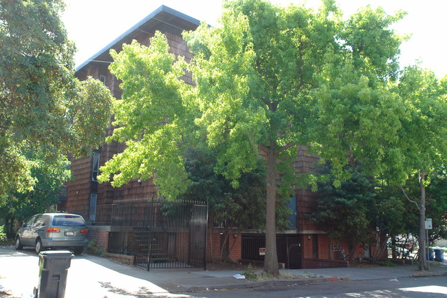 West Coast in Berkeley, CA - Foto de edificio - Building Photo