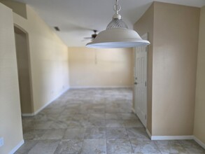 8236 96th Ave in Vero Beach, FL - Building Photo - Building Photo