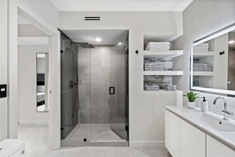 1101 N 14th Ave in Hollywood, FL - Building Photo - Building Photo