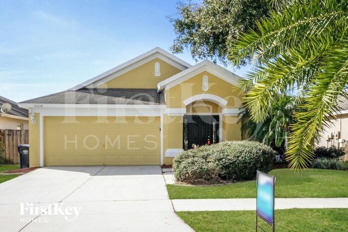 10214 Hunters Haven Blvd in Riverview, FL - Building Photo
