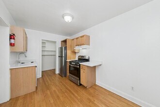 3720 W Altgeld St in Chicago, IL - Building Photo - Building Photo