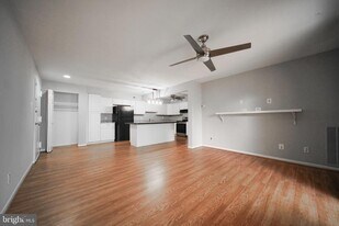 10106 Campus Way S in Largo, MD - Building Photo