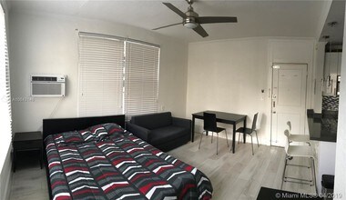 119 Menores Ave-Unit -11 in Coral Gables, FL - Building Photo - Building Photo