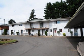 2728 Lancaster Dr SE in Salem, OR - Building Photo - Building Photo