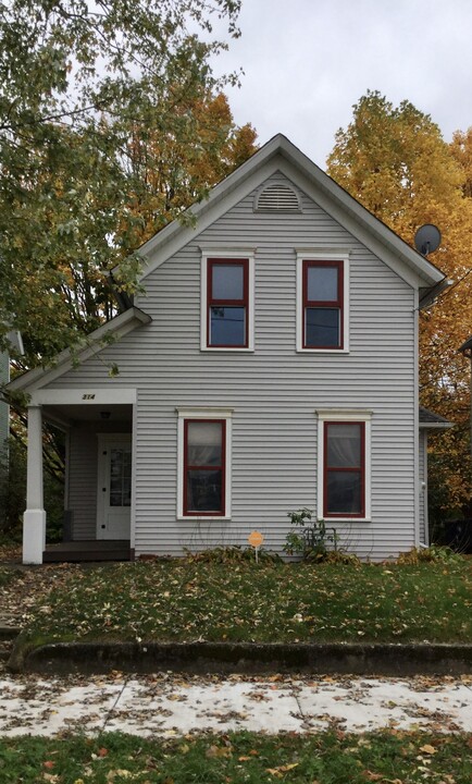 314 Crosby St in Akron, OH - Foto de edificio