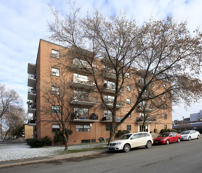 7 Helene St in Mississauga, ON - Building Photo - Building Photo