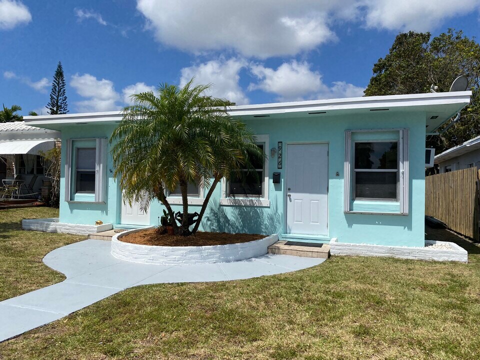 926 N 16th Ave in Hollywood, FL - Foto de edificio