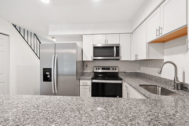 1540 W Thompson St in Philadelphia, PA - Building Photo - Building Photo
