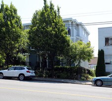 2446 W 4th Ave in Vancouver, BC - Building Photo