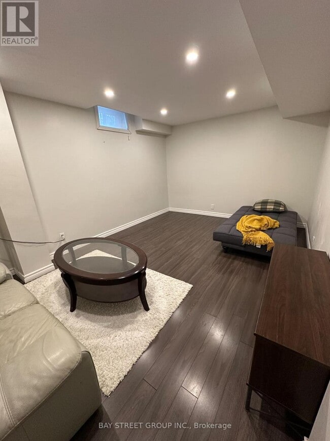 15 Mary Elizabeth Crescent in Markham, ON - Building Photo - Building Photo