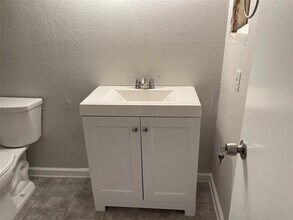 7621 McCallum Blvd-Unit -314 in Dallas, TX - Foto de edificio - Building Photo