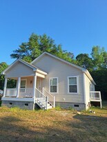 111 Orleans St in Leland, NC - Building Photo