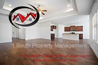 9215 O'Fallon Dr in Mobile, AL - Building Photo - Building Photo
