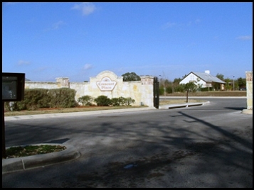 Crescent Place Mobile Home Park in San Antonio, TX - Foto de edificio - Building Photo