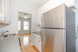 1932 W Winona St, Unit 3 in Chicago, IL - Building Photo - Building Photo