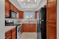 9450 E Becker Ln, Unit 2072 in Scottsdale, AZ - Foto de edificio - Building Photo